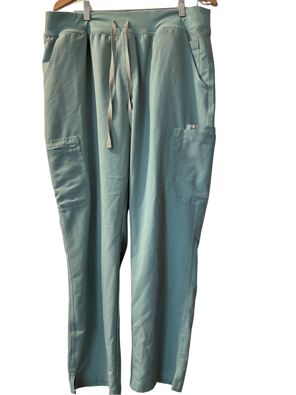 FIGS Women’s Yola High-Rise Slim Scrub Pant in Seaglass - Picture 2 of 3